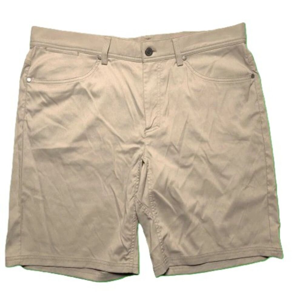 LL Bean Men’s Performance Shorts 36W Khaki Stretch Nylon Zip Pockets Outdoor